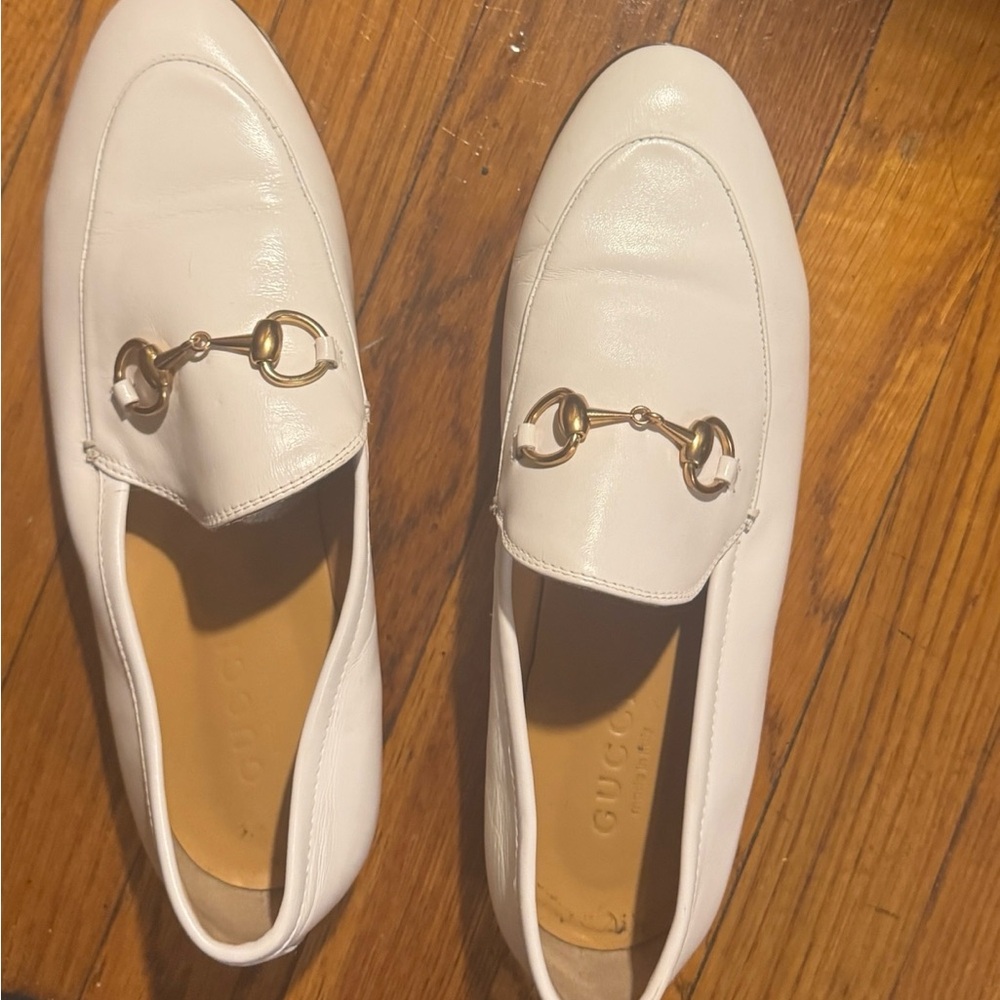 Gucci White and Gold Flats with Iconic Horsebit